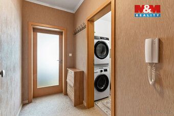 Продається світлий кооперативний апартамент площею 2+кк та загальною площею 48 м², що…