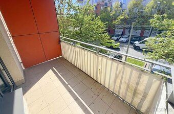 Nabízíme k dlouhodobému pronájmu byt 2+kk, 54 m2 s balkonem 