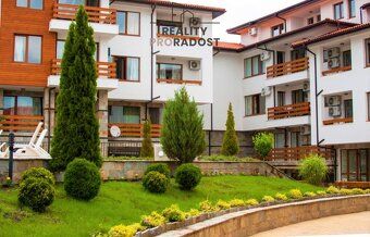 Nabízíme na prodej prostorné studio. Apartmán se nachází v m