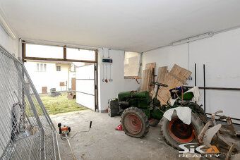Nabízíme k prodeji stodolu s projektem přestavby a vydaným s