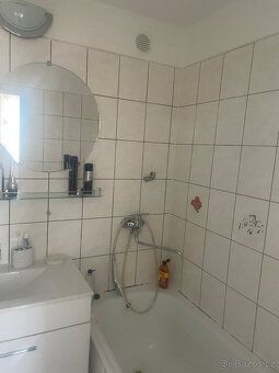 PRODÁM prostorný světlý BYT 2+1 s balkonem, v Mor. Budějovic