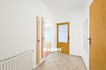 Ev.č. 00223 Nabízíme k prodeji příjemný byt o dispozici 2+kk