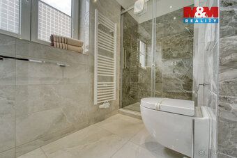 We offer for sale an apartment house in attractive location