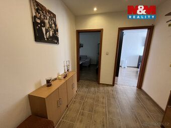 Nabízíme pronájem prostorného bytu 2+1 o užitné ploše 63 m² 