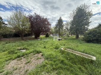 , Dovoluji si nabídnout ke koupi pozemek určený k bydlení. J