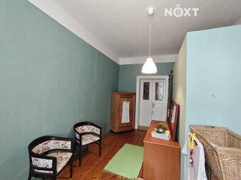 We offer an exclusive spacious and warm apartment of 130 m² in the city center of Cheb.
