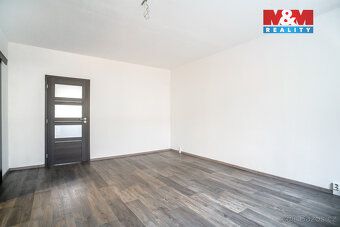 Nabízíme pronájem nadstandardního bytu o dispozici 3+1 a vel