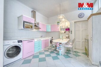 Nabízíme k prodeji příjemný a světlý byt 3+kk o výměře 73 m²