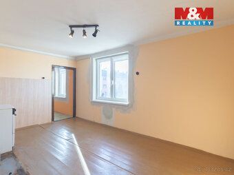 Exkluzivně Vám nabízíme k prodeji podsklepený dvoupodlažní r