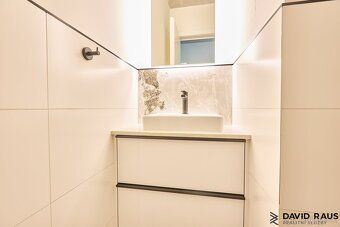 Sale of modern new build 3+kk apartment with total area of 126 m² including large terrace in Brno city center