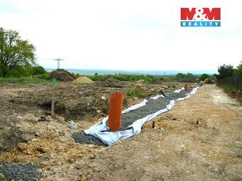 Looking for an ideal place to call home surrounded by nature but still close to town?