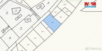 Looking for an ideal place to call home surrounded by nature but still close to town?