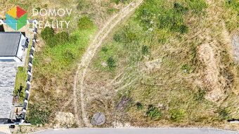 For sale fully serviced building plot of 800 m² with view