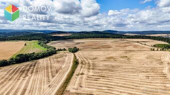 For sale fully serviced building plot of 800 m² with view