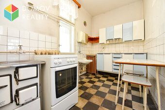 Looking for a family house in beautiful location with good accessibility to Prague and Pilsen?