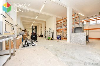 We offer for rent a storage area in the village of Hýskov, just