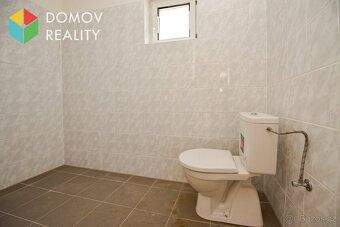 We offer for rent a storage area in the village of Hýskov, just