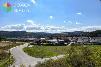 Nabízíme k prodeji stavební pozemek s přípojkou obecního vod