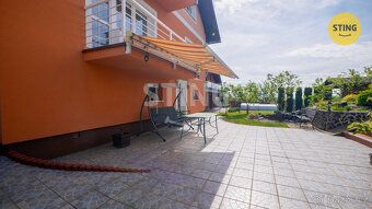 We offer for sale a two-generation family house in the village of Chleb