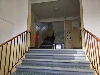 K pronájmu nabízíme byt 2+1 o výměře 52 m² s balkonem cca 3 