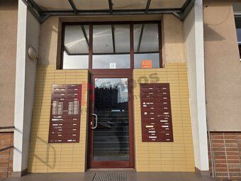 K pronájmu nabízíme byt 2+1 o výměře 52 m² s balkonem cca 3 