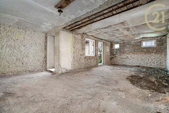 We offer for sale a family house in the village of Žatčany, which is intended for complete…