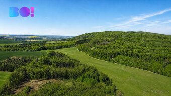 We offer for sale land in the quiet village of Zástřizly, classified as other area.