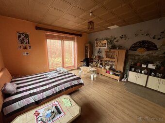 For sale house in Starý Jiříkov with large space and customization options
