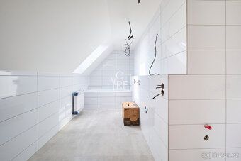 Nabízíme vám k dlouhodobému pronájmu řadový rodinný dům 4+kk
