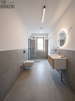 We offer for rent unique representative premises in his
