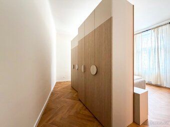 GLJ Partners offers for rent a modern and bright apartment of layout