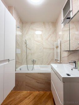 GLJ Partners offers for rent a modern and bright apartment of layout