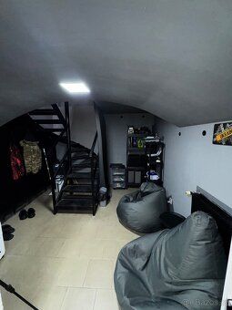 Nabízím přenechání pronájmu plně vybaveného barbershopu za o
