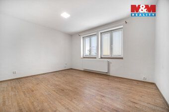 Nabízíme k prodeji byt 2+1 na ul. Richarda Kloudy, situovaný