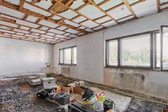 Unique opportunity to buy a family house with 5 or more rooms for renovation in the…