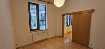 Nabízíme k pronájmu světlý byt 2+kk o výměře 44 m² v oblíben