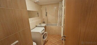 Nabízíme k pronájmu světlý byt 2+kk o výměře 44 m² v oblíben
