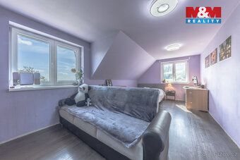 Nabízíme k prodeji rodinný dům 5+kk v klidné části obce Malá