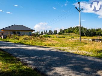 Máme pro Vás k prodeji stavební pozemek o rozloze 2 943 m², 