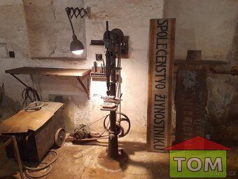 Living with the Soul of Craftsmanship: Historic House by the Castle in Hustopeče