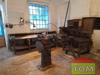 Living with the Soul of Craftsmanship: Historic House by the Castle in Hustopeče