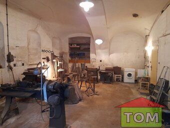 Living with the Soul of Craftsmanship: Historic House by the Castle in Hustopeče