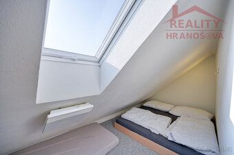 We offer for sale a house in a desirable location, in Nové Poddvorov