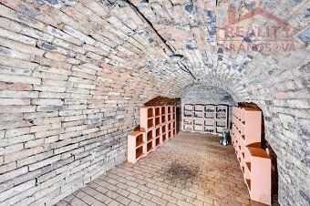 We offer for sale a house in a desirable location, in Nové Poddvorov