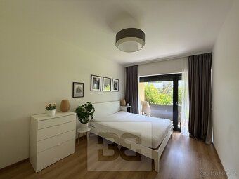 Ev.č. N09206 Krásný a prakticky řešený byt 2+kk se zahradou 