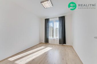 We offer for sale a bright and spacious apartment approved in year