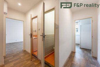 Nabízíme k pronájmu příjemný byt 2+1 v Libni s výměrou 52 m2