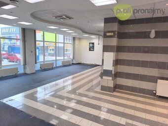 We offer commercial premises for rent in an administrative building