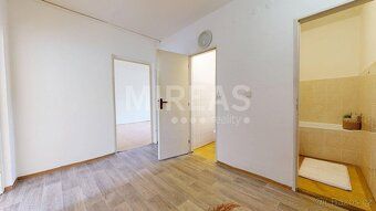 Nabízíme Vám ke koupi byt o dispozici 2+1 a o ploše 60 m², k