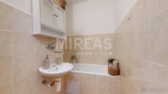 Nabízíme Vám ke koupi byt o dispozici 2+1 a o ploše 60 m², k
